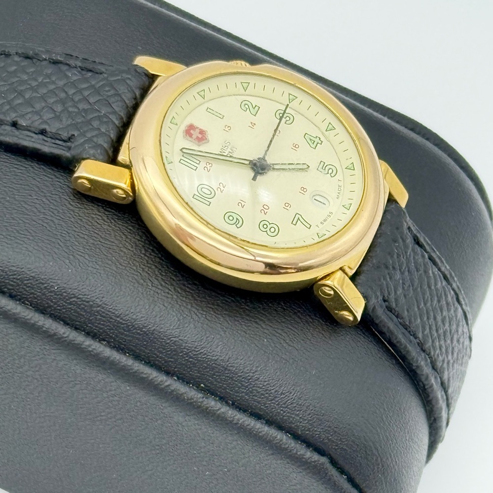 Swiss Army Delta, 28mm size case, 8in size wrist leather band